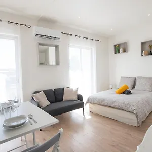 Le Partage Des Eaux - 4 Couchages - Hypercentre - Clim - Wifi , LʼIsle-sur-la-Sorgue France